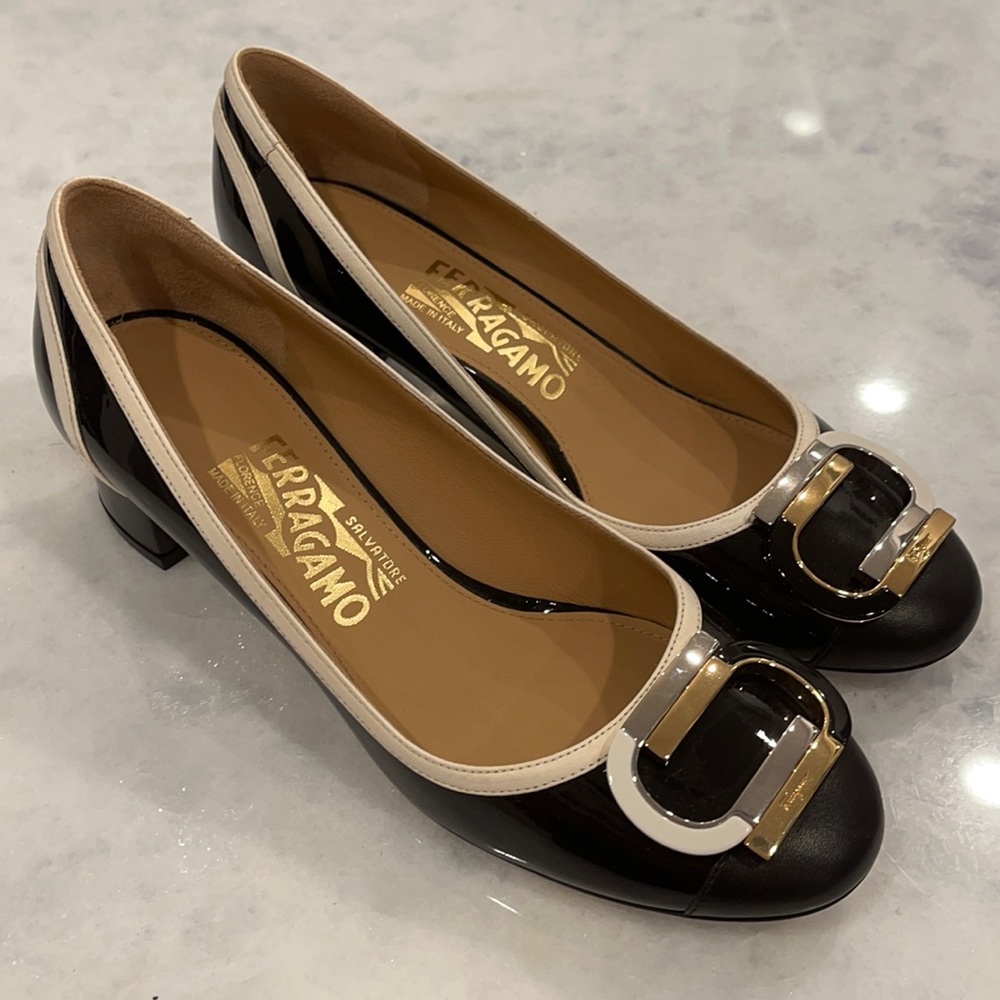 Salvatore ferragamo size 6